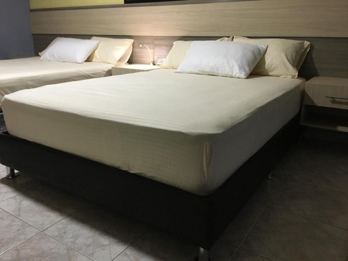 Hotel Don Juan Буґа Екстер'єр фото