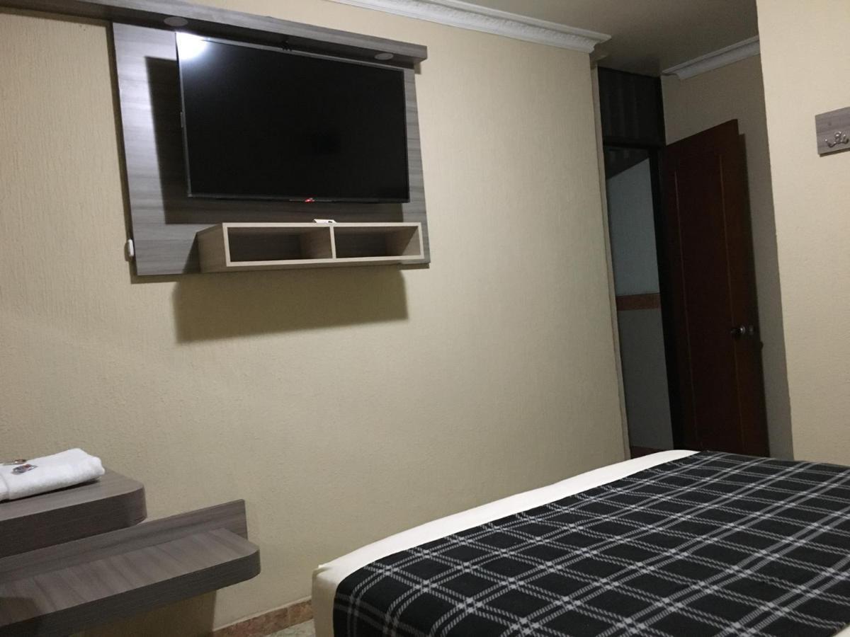 Hotel Don Juan Буґа Екстер'єр фото