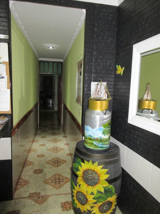 Hotel Don Juan Буґа Екстер'єр фото